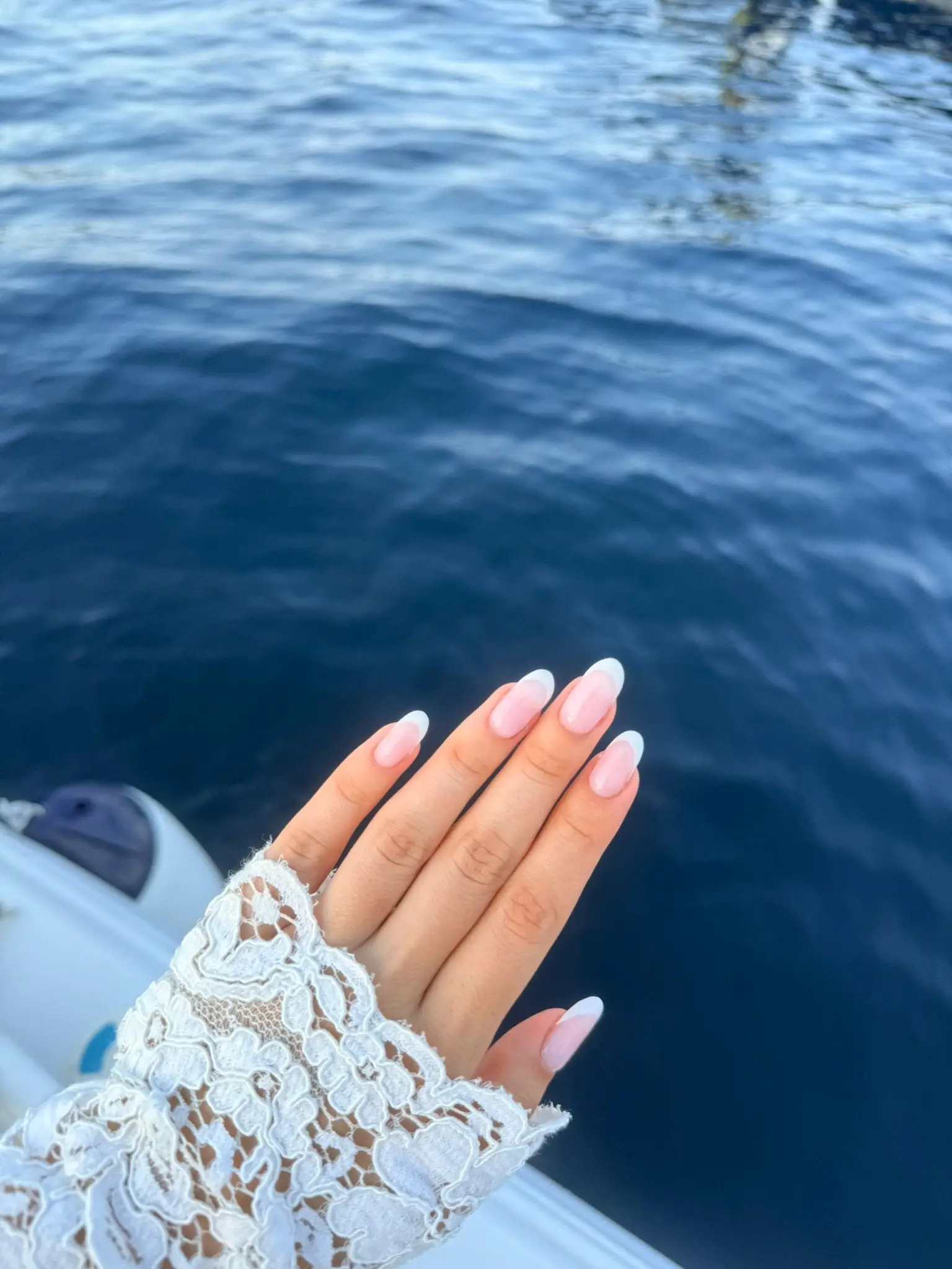 Una manicure fresca di Minichan Beauty, l’immagine di apertura del sito